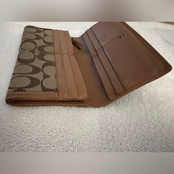 Tan Coach leather and canvas long wallet - Picture 10 of 10